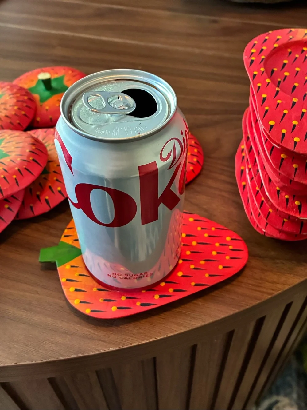 Red Wooden Strawberry vintage Coasters with lid Green Tops, 10 pc -  Party Set